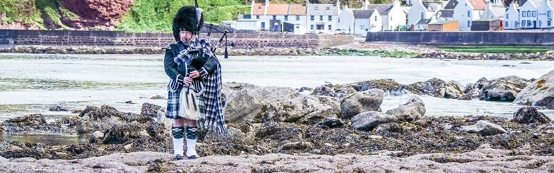 incentive reise schottland edinburgh loch lomond und glasgow mit b-ceed Dudelsackspieler bei der Incentive Reise Schottland Edinburgh Glasgow mit b-ceed