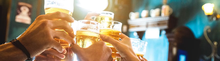 Evening with beer tasting and pub quiz in London | Incentive trip London with event planning company b-ceed