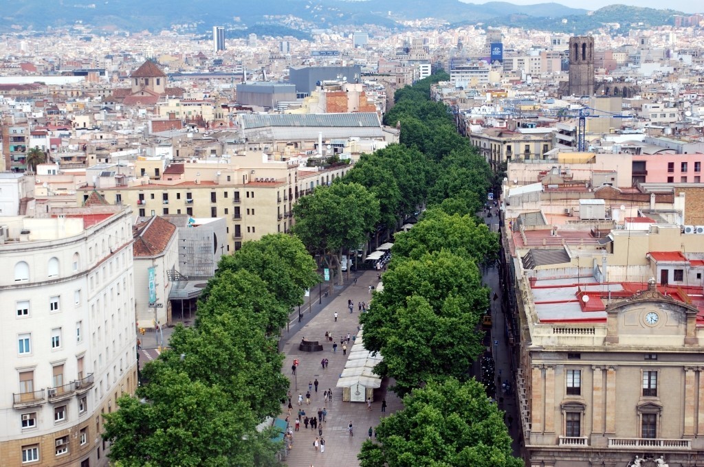 Stroll leisurely along the Ramblas on your incentive trip in Barcelona