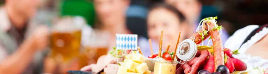 tradtitionelle-speisen-aus-bayern-oktoberfest-mit-b-ceed das Wiesn Teamevent für ihre Firma