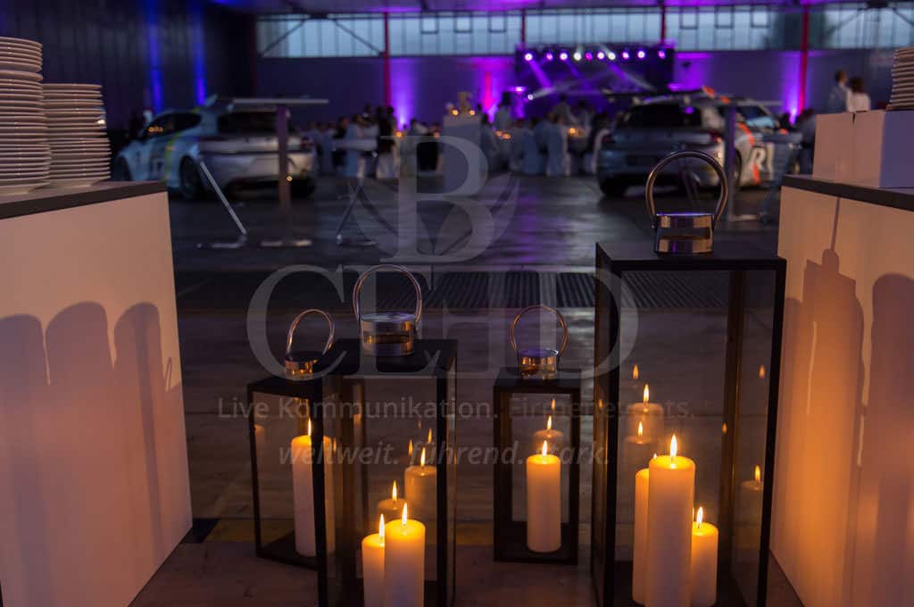 Stylish decoration for the evening hours at the company's anniversary with b-ceed: events