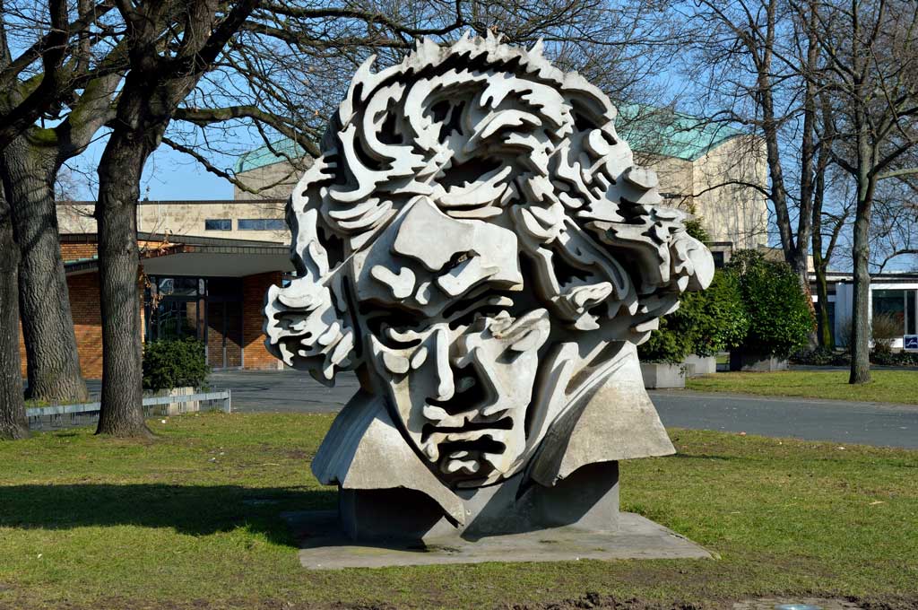 Beethoven Statue entdecken bei der Beethoven Tour mit b-ceed events