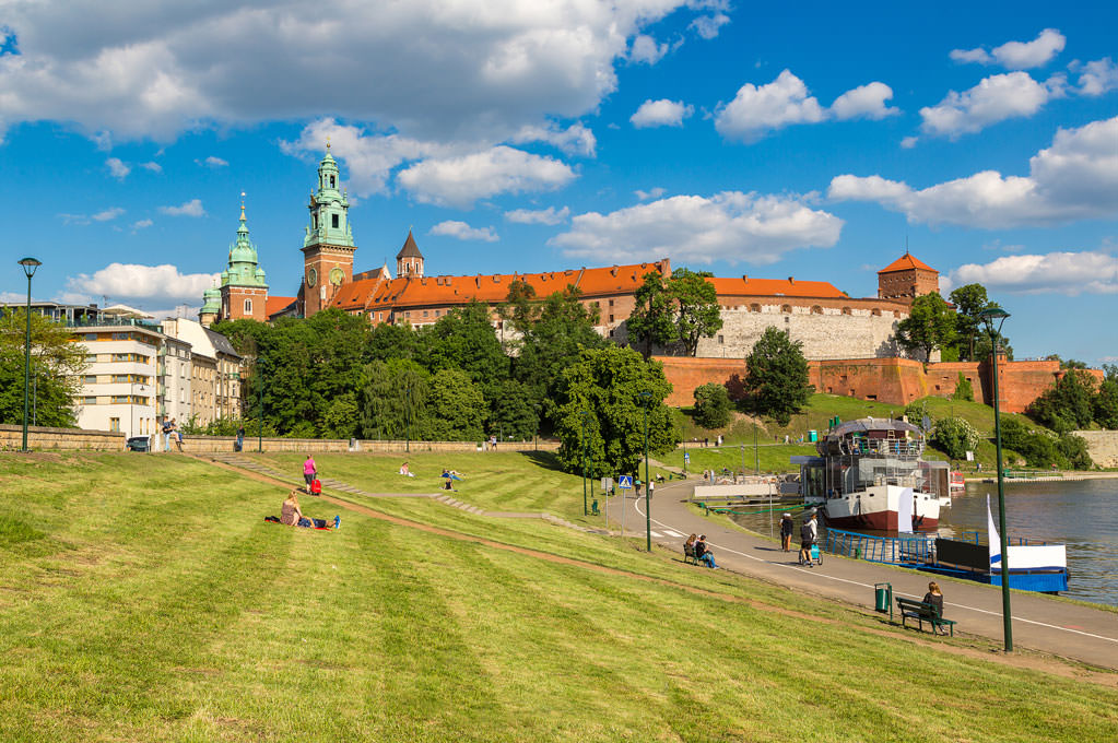 Wawel Hill in voller Pracht entdecken bei der Reise nach Krakau mit b.ceed