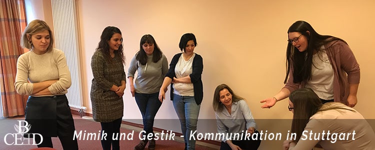 Teambuilding Stuttgart: Improvisationstheater mit der Aachener Eventagentur b-ceed