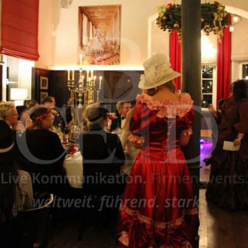 golden-gatsby-motto-weihnachtsfeier-b-ceed1 weihnachtsfeier ideen: golden gatsby weihnachtsfeier 20er jahre